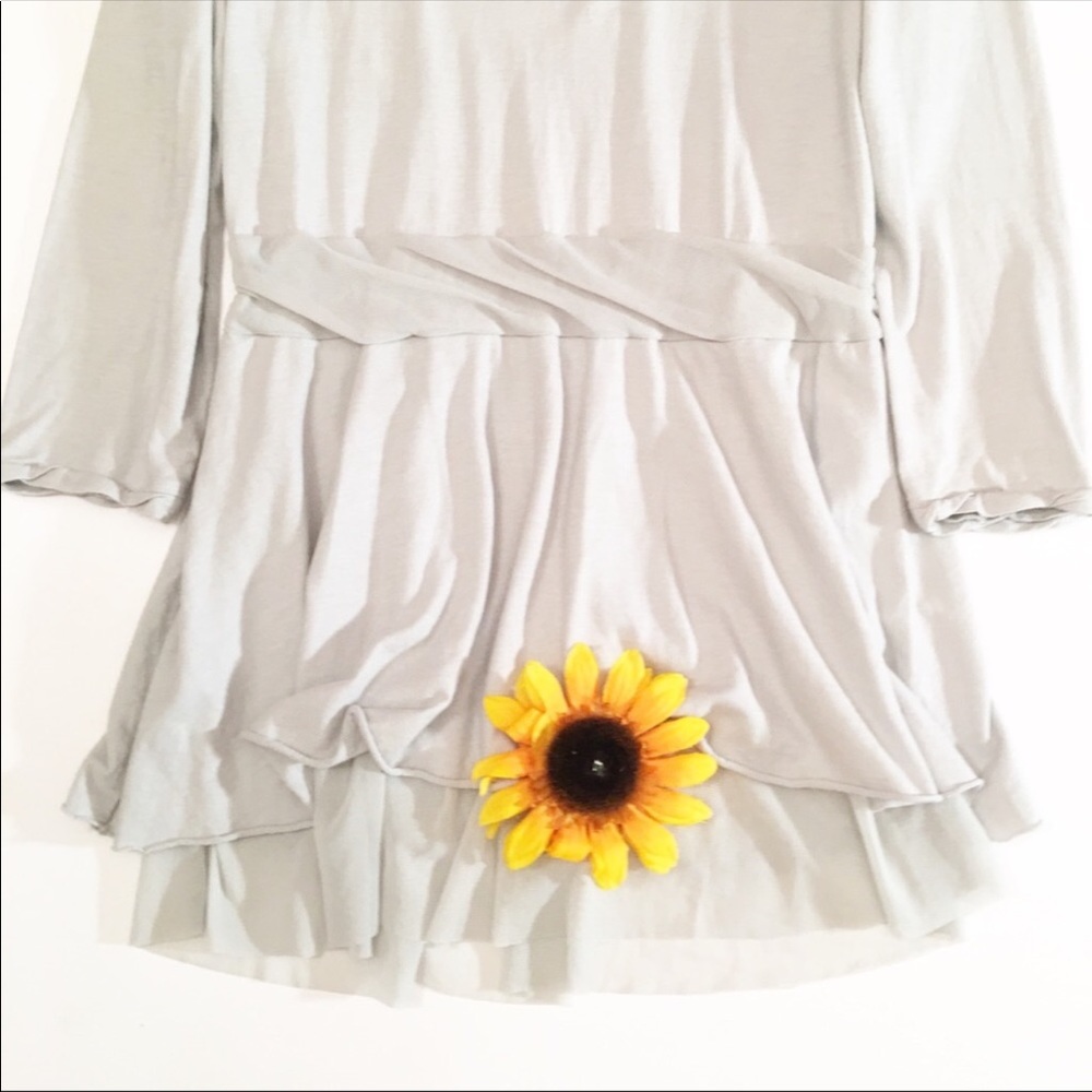 Anthropologie Meadow Rue gray 3/4 sleeve top med. - Picture 3 of 5